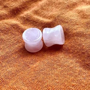 Natural gemstone rose quartz ear gauge